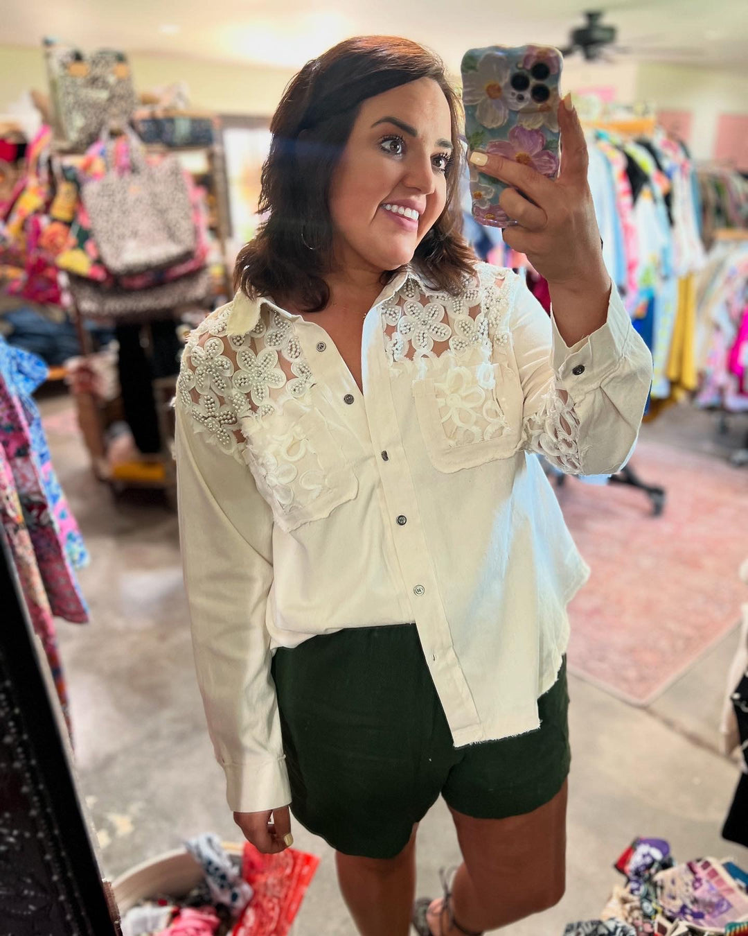 Tops & Tees | Shop Trendy Women's Boutique Tops & Tees – Qué