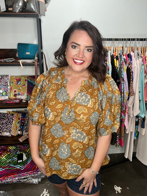 Ivy Jane Hydrangea Ruffle Sleeve Top