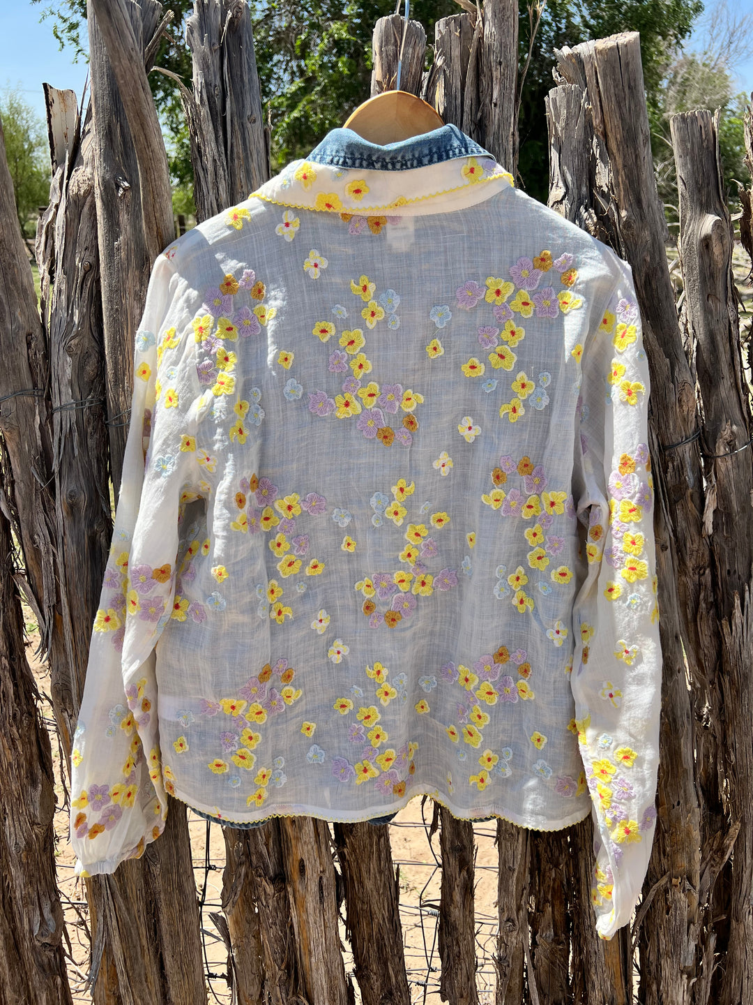 Tops & Tees | Shop Trendy Women's Boutique Tops & Tees – Qué