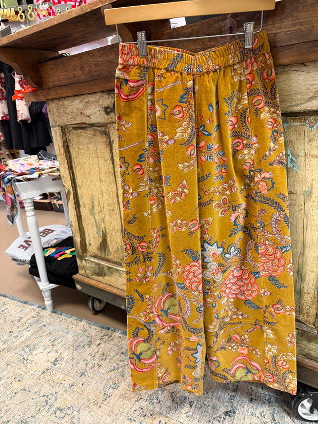 Ivy Jane Gold Velvet Pull on Barrel Pants